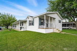 17 Sunset Dr, Springfield, OH 45502