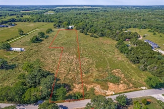 9386 Dripping Spring Rd, Denison, TX 75021