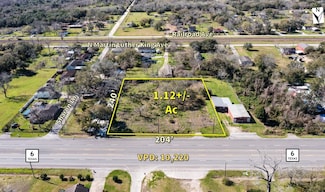 6521 Highway 6, Hitchcock, TX 77563