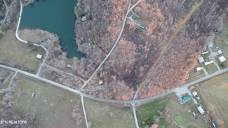 72 Diane St, Crossville, TN 38555
