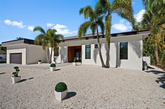 1899 Vamo Way, Sarasota, FL 34231