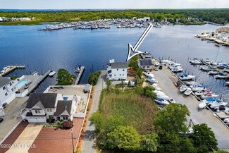 122 Harbor Inn Rd, Bayville, NJ 08721