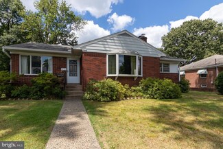 107 Pontiac St, Essington, PA 19029