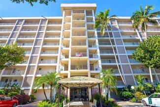 2661 S Course Dr Unit 707, Pompano Beach, FL 33069