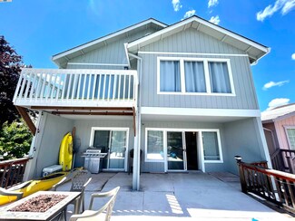 668 Keys Blvd, Clearlake Oaks, CA 95423
