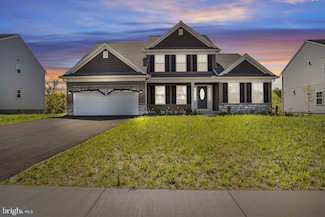 118 S Mountain Dr, Carlisle, PA 17013