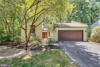 2479 Freetown Dr, Reston, VA 20191