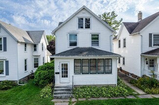 510 2nd St, Baraboo, WI 53913