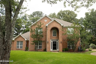 110 Little John Ln, Starkville, MS 39759
