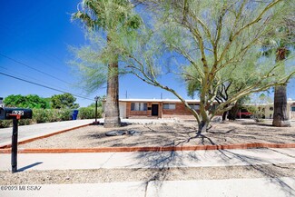 622 S Sherwood Village Dr, Tucson, AZ 85710