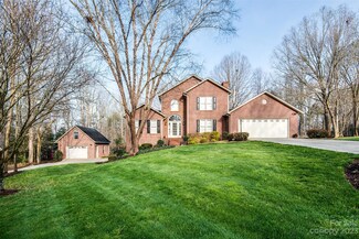 6499 Willowbottom Rd, Hickory, NC 28602