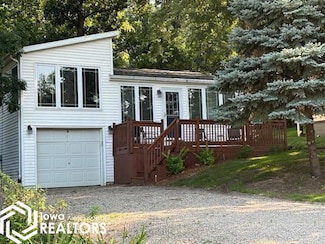 6183 NE Lakeshore Dr, Brooklyn, IA 52211