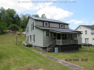 39 Cedar St, Logan, WV 25601