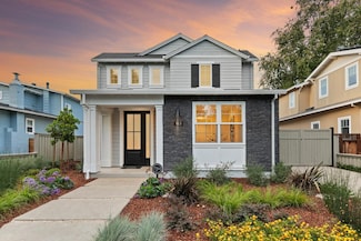 163 Iris St, Redwood City, CA 94062