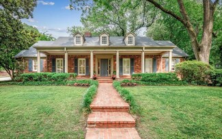 736 Valleybrook Dr, Memphis, TN 38120