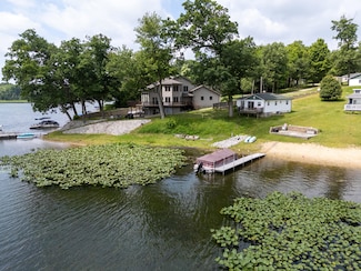 17295 Stevens Forest Lake St, Cassopolis, MI 49031