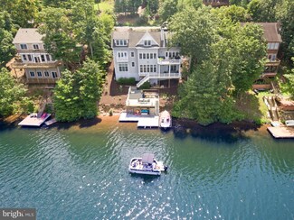 110 Waterside Ln, Cross Junction, VA 22625