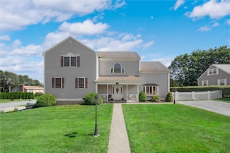 56 Greenway Dr, Bristol, RI 02809