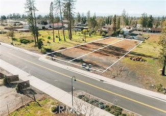 5911 and 5925 Almond St, Paradise, CA 95969