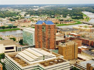 300 Walnut St Unit 908, Des Moines, IA 50309