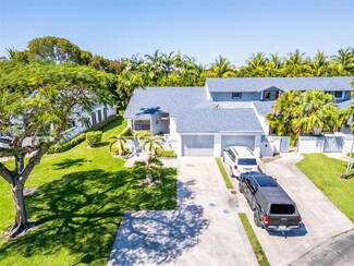 9909 NW 52nd Ln, Doral, FL 33178