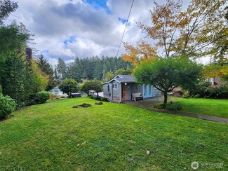 5480 E Grapeview Loop Rd, Allyn, WA 98524