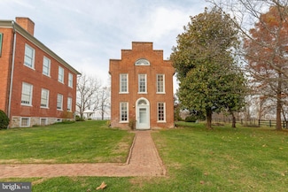 562 Smithfield Ln, Berryville, VA 22611