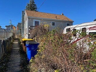 21 Boyden St, Fall River, MA 02721