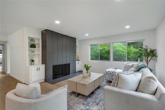 835 S Orange Grove Blvd, Pasadena, CA 91105