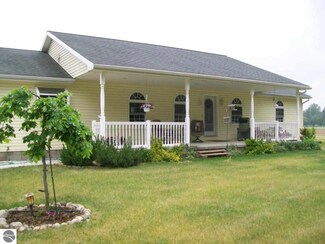 11257 Madison Rd, Elwell, MI 48832