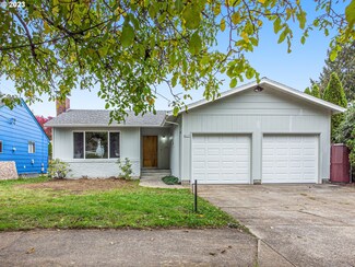 8627 SE Yamhill St, Portland, OR 97216