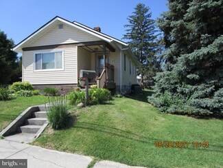 46 James Ave, Littlestown, PA 17340