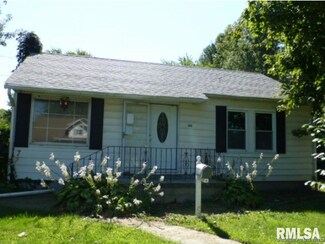 306 E Walnut St, Gillespie, IL 62033