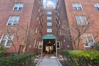 103-30 68th Ave Unit 5B, Forest Hills, NY 11375