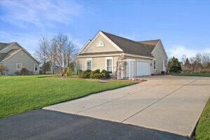 2275 Brookside Dr, Jackson, WI 53037