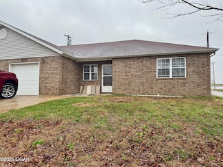 3025 S Jackson Ave, Joplin, MO 64804