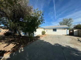 5829 N 62nd Dr, Glendale, AZ 85301