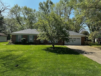 205 North Dr, Mount Carmel, IL 62863