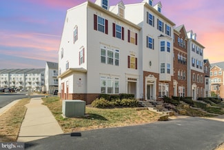 7455 Brunson Cir, Gainesville, VA 20155