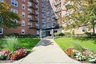 350 Richmond Terrace Unit 7J, Staten Island, NY 10301