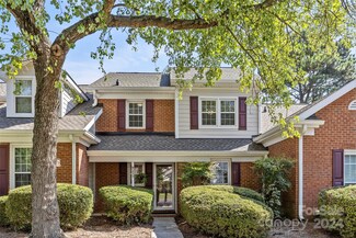 9225 N Vicksburg Park Ct, Charlotte, NC 28210