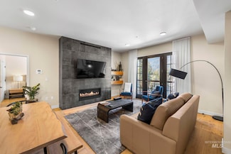780 Village Dr Unit 505, Tamarack, ID 83615