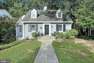 2313 N Wakefield St, Arlington, VA 22207