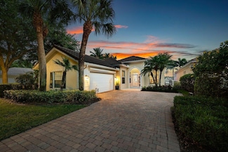 136 Euphrates Cir, Palm Beach Gardens, FL 33410
