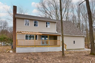 25976 Hess Rd, Edwardsburg, MI 49112