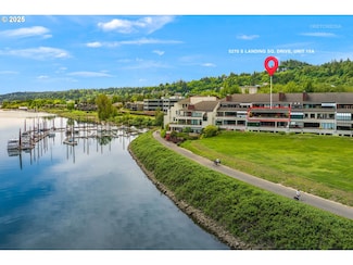 5270 S Landing Square Dr Unit 15A, Portland, OR 97239