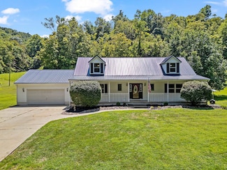 767 Homestead Rd, Lesage, WV 25537