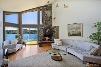 140 Admiralty Ln Unit 370, Port Ludlow, WA 98365