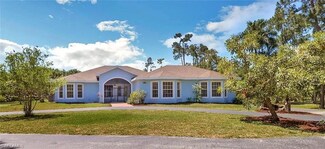 5880 English Oaks Ln, Naples, FL 34119
