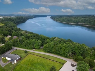 293 Old Waitsboro Rd, Bronston, KY 42518